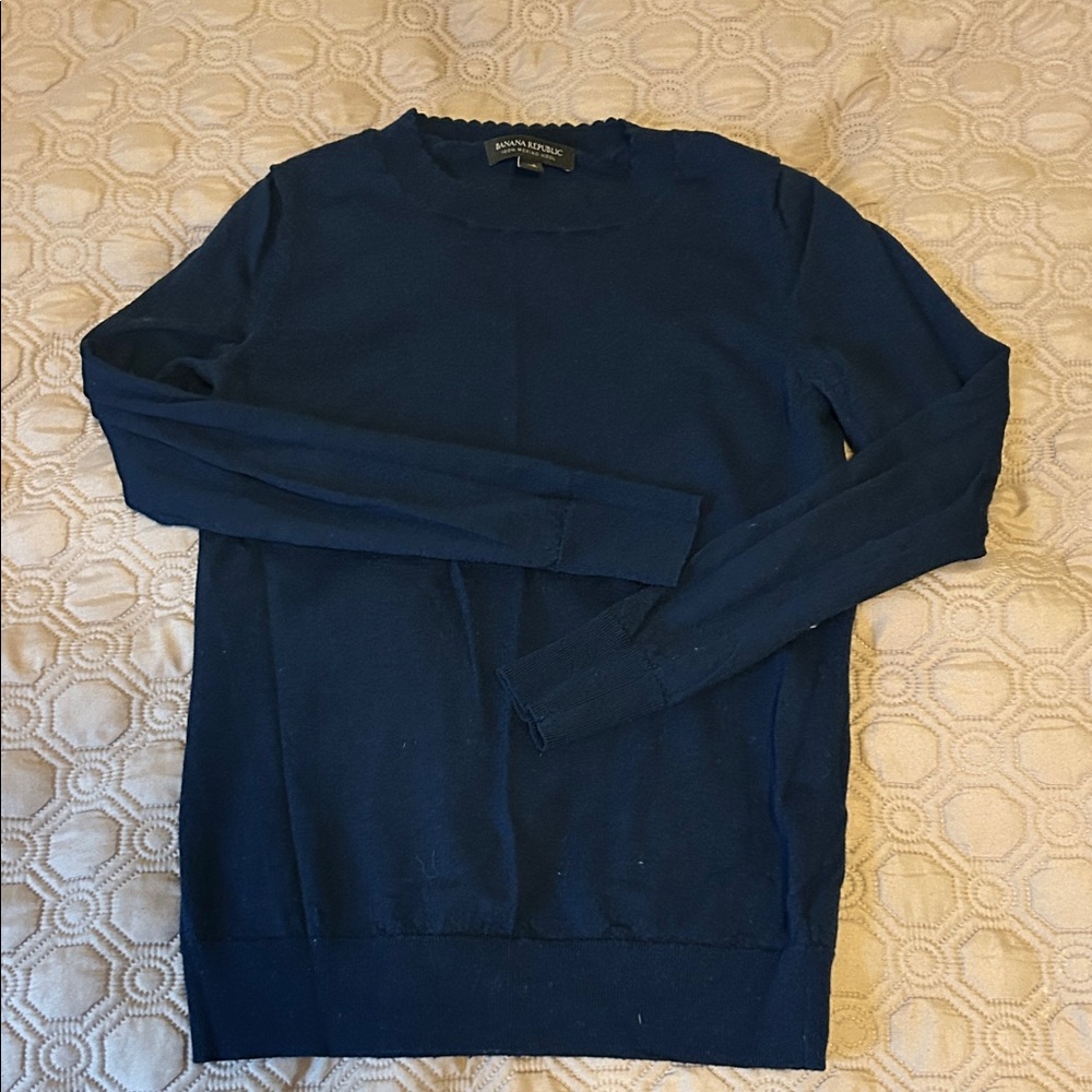 Banana Republic 100% Merino Wool Navy Blue Sweater